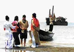Bìa sách “Chúa tàu Kim Qui”